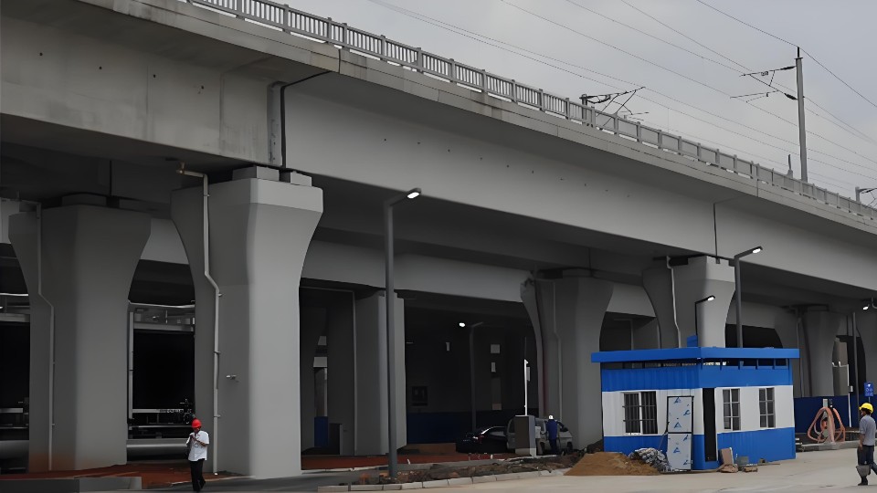 住建局橋下空間治理達(dá)標(biāo)方案：富萊德防腐涂料守護(hù)高架橋混凝土立柱10年免維護(hù)