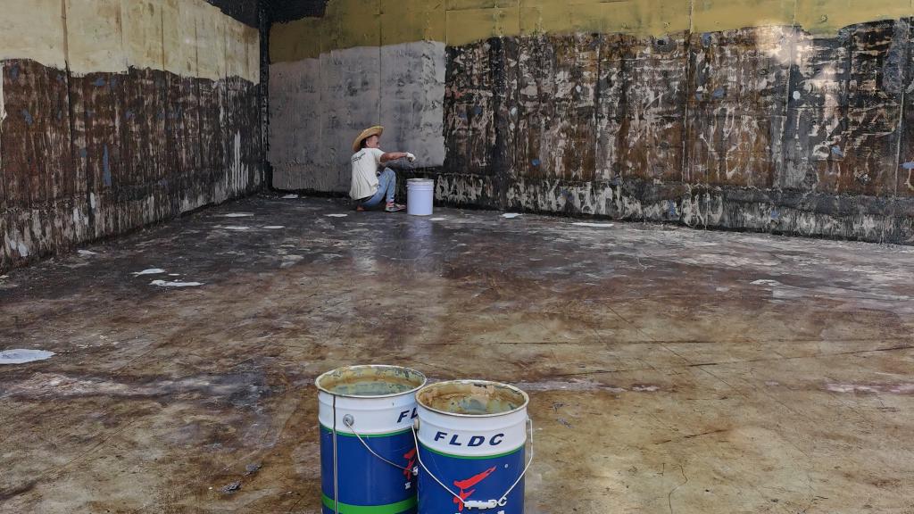 富萊德泳池漆：高耐磨、抗腐蝕，守護水上游泳池