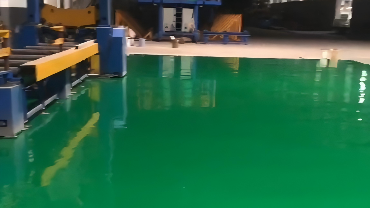 富萊德環(huán)氧地坪漆：為機械車間地面打造“三重防護(hù)盾”