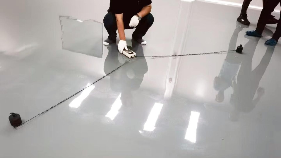 ?賦能電子智造，筑牢靜電防線：富萊德防靜電地坪漆——電子廠房車間的實用選擇